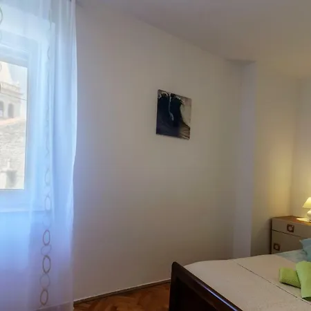 Apartment Ban