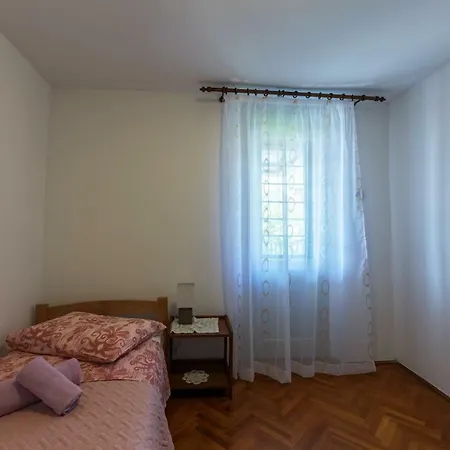 Apartment Ban